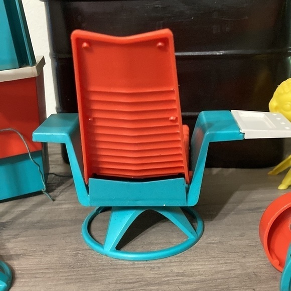 Lot of PENNY BRITE DOLL DELUXE READING CORPORATION VINTAGE BEAUTY PARLOR - Picture 13 of 16